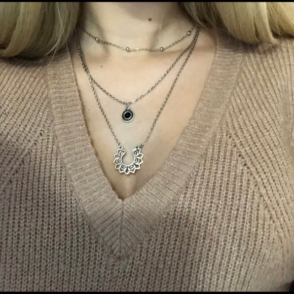 Golden Threads Layered Necklaces - Picture 7 of 8